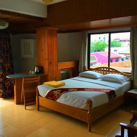 Hotel Bliss Mansion Pattaya Exterior foto