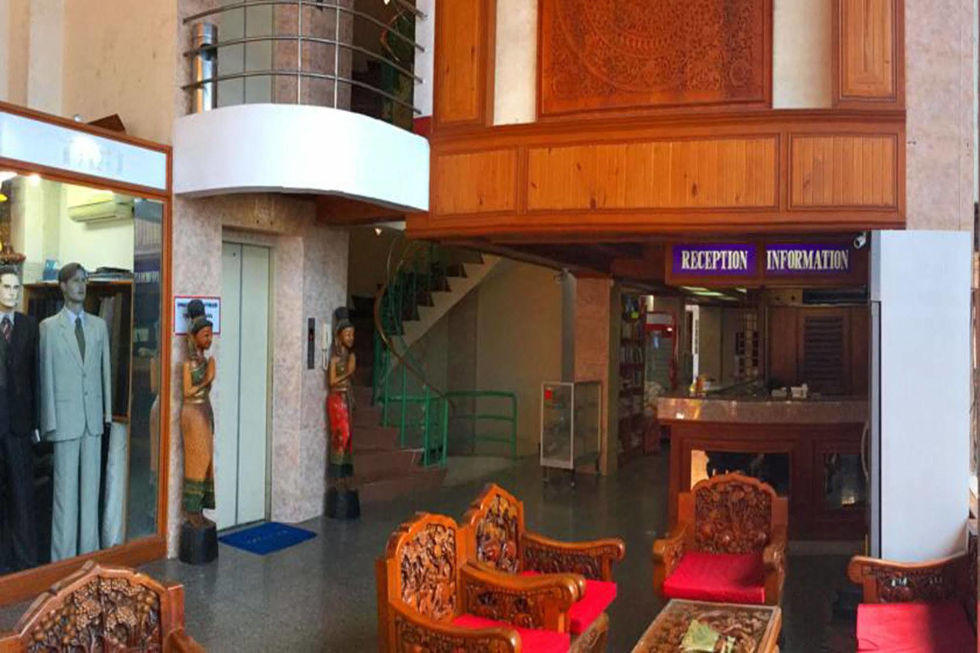 Hotel Bliss Mansion Pattaya Exterior foto